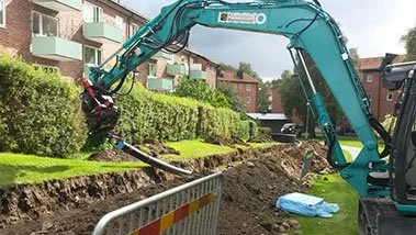 Gräver ner fjärrvärme